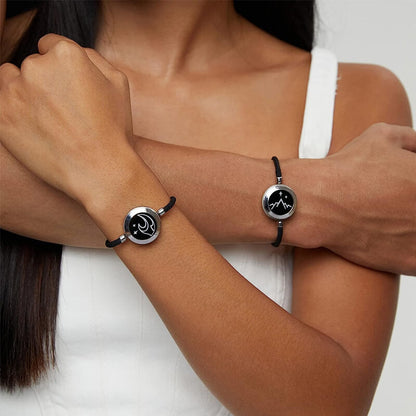 A pair of lover intelligent sensing bracelets